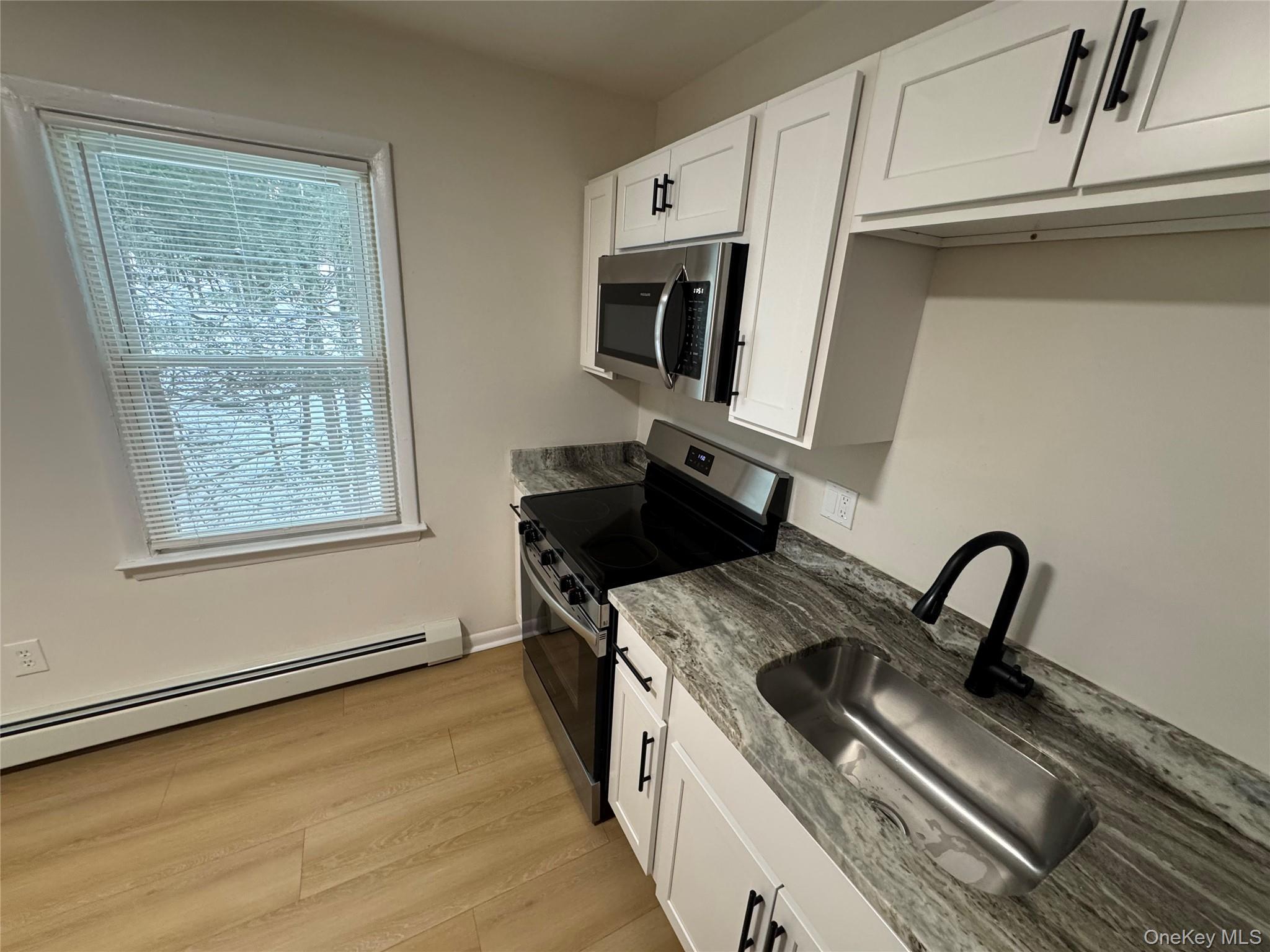 #3 photo, 98 E Market Street, Hyde Park , NY 12538