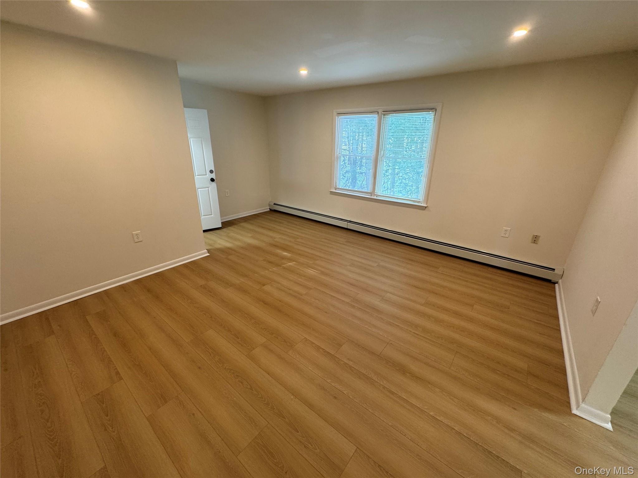 #5 photo, 98 E Market Street, Hyde Park , NY 12538