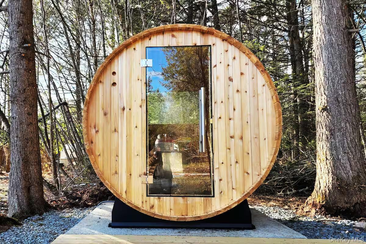 #6 photo, 29 Edward Drive, Loch Sheldrake , NY 12759