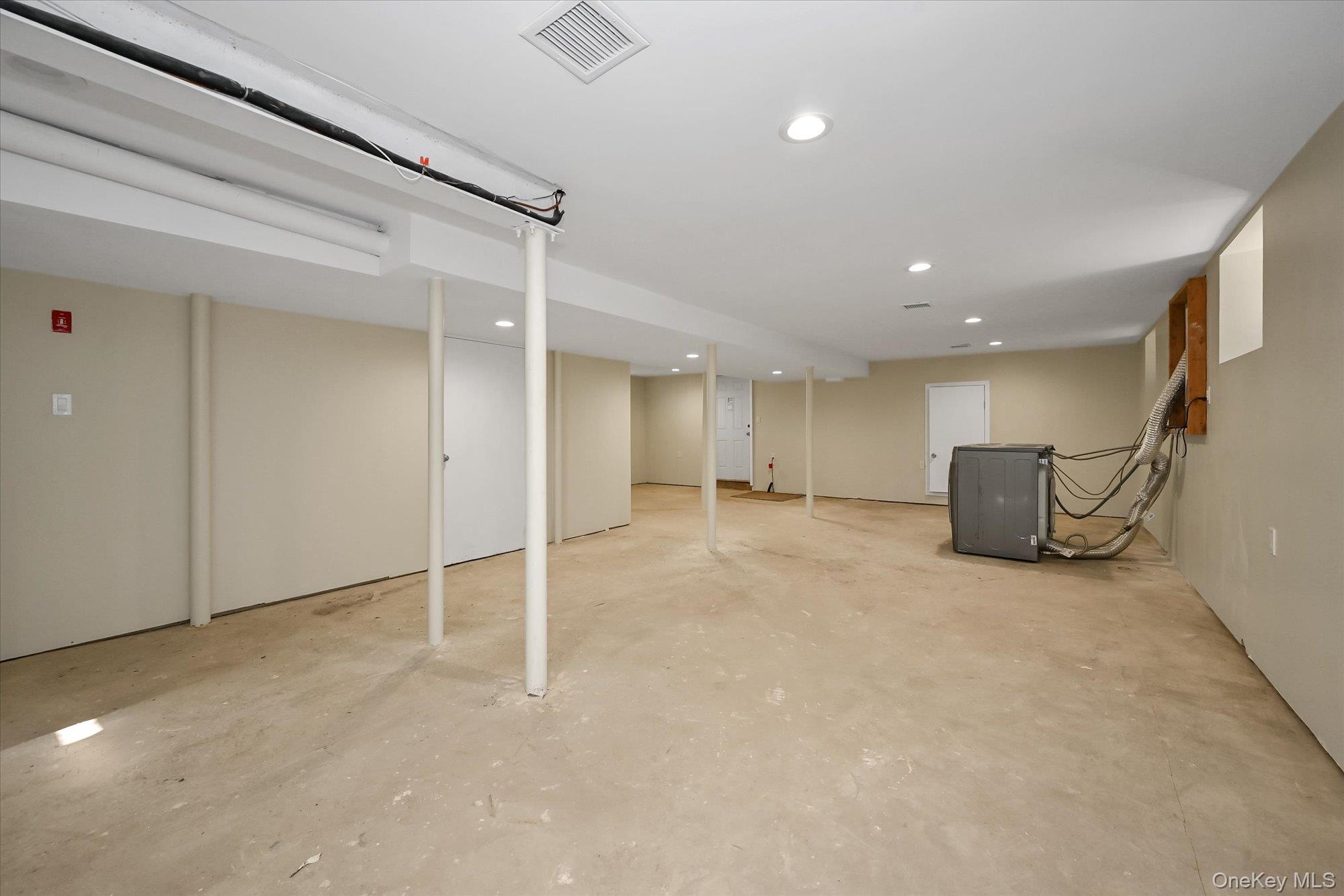 #16 photo, 208-04 35th Avenue, Bayside , NY 11361