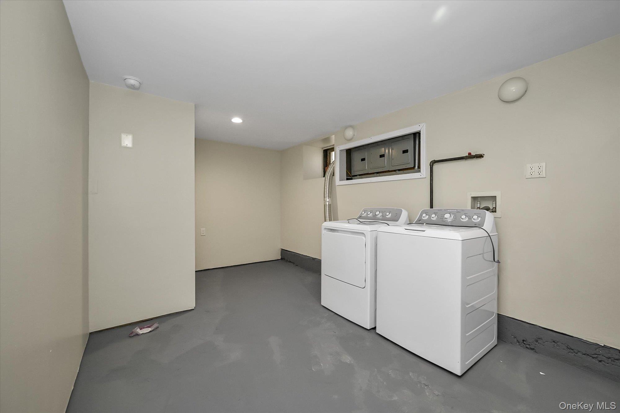 #17 photo, 208-04 35th Avenue, Bayside , NY 11361