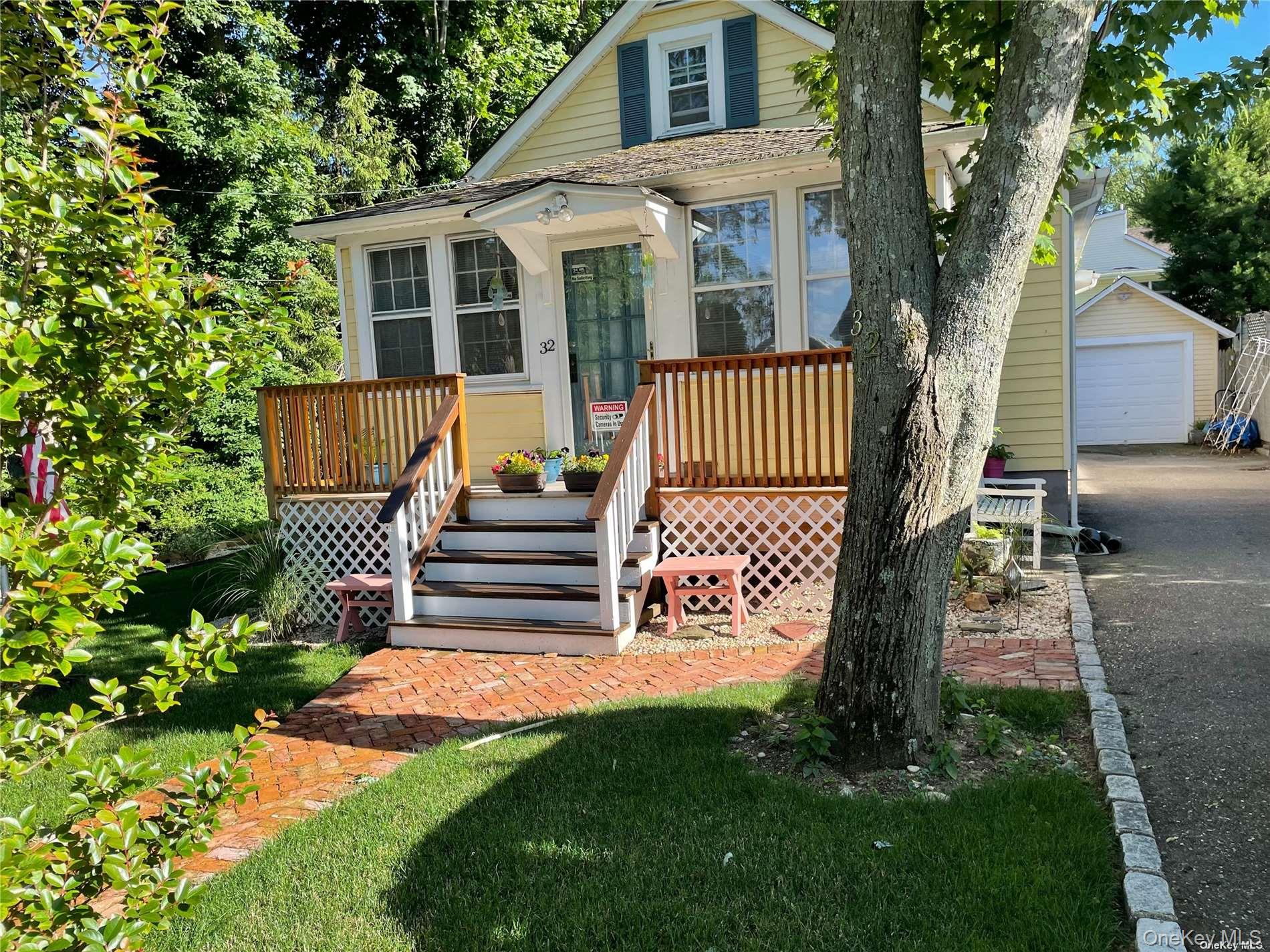 #5 photo, 32 Neptune Road, Rocky Point , NY 11778