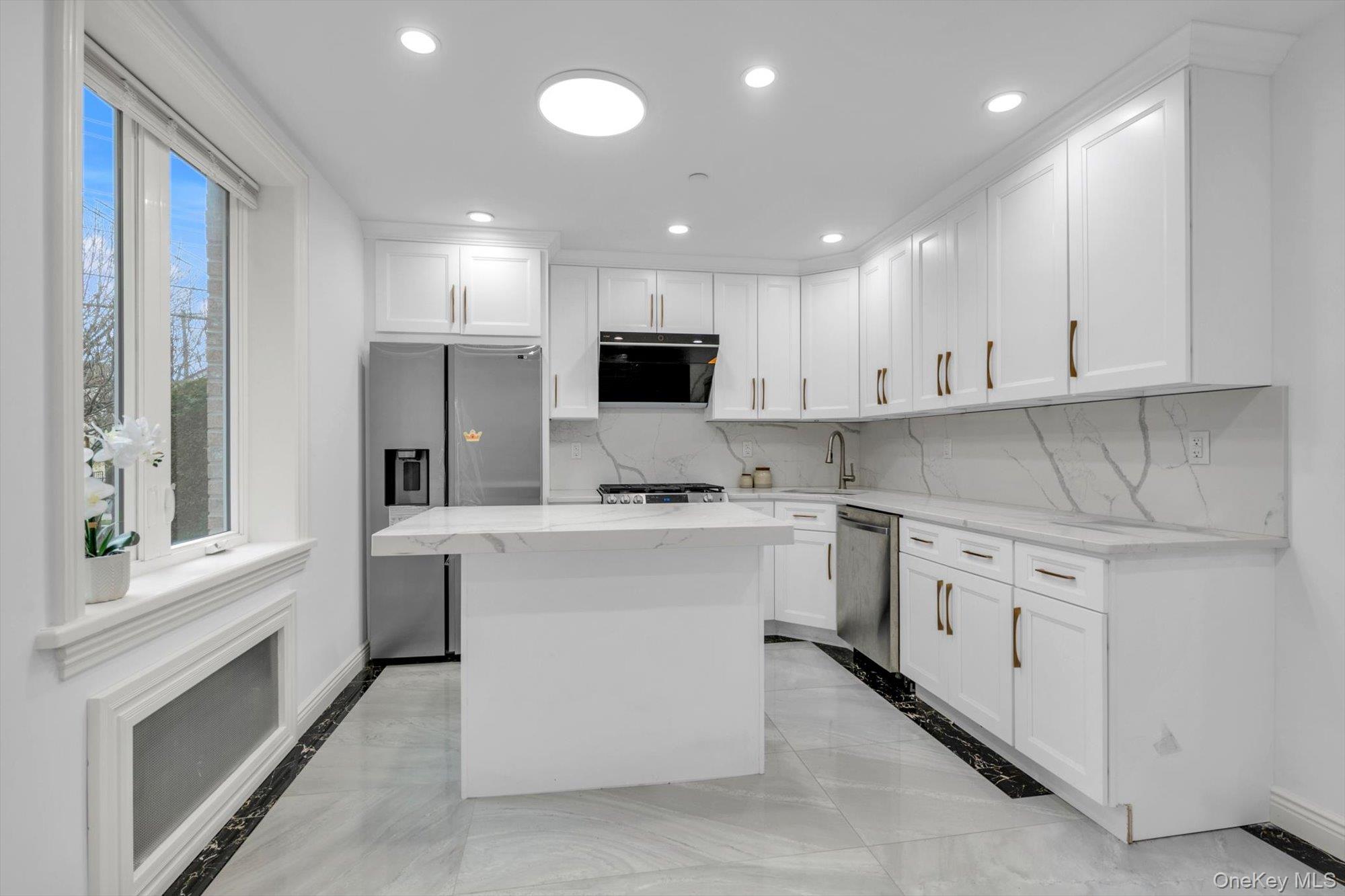 #16 photo, 717 College Place, College Point , NY 11356