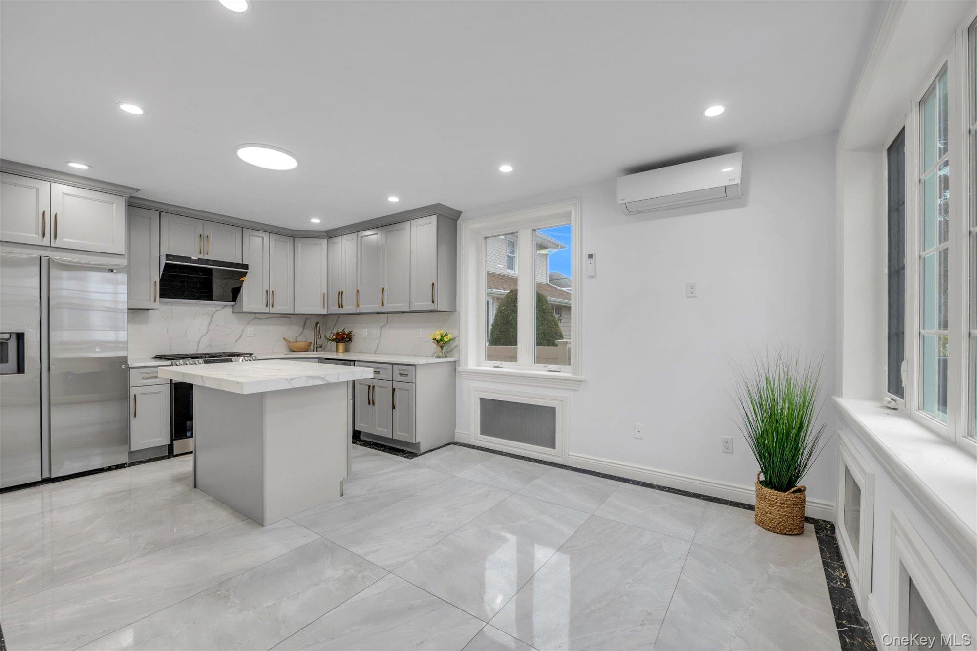 #4 photo, 717 College Place, College Point , NY 11356