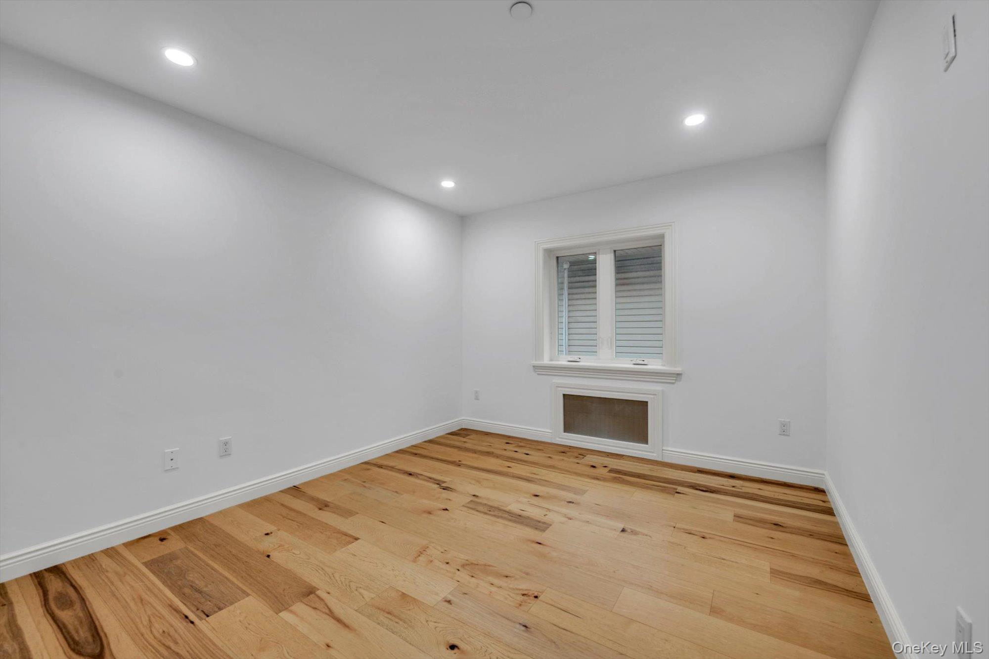 #9 photo, 717 College Place, College Point , NY 11356