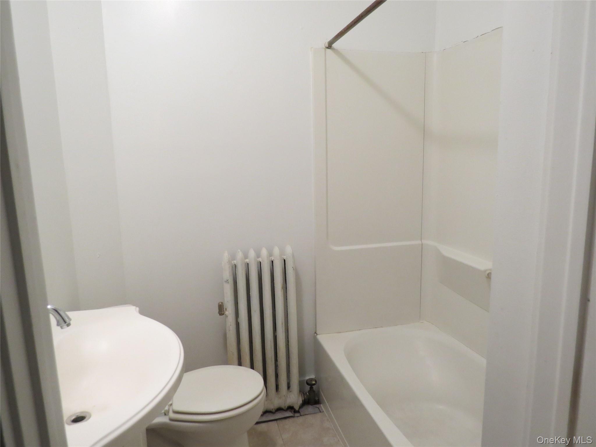 #4 photo, 100 North Street, 紐約州 Middletown , NY 10940