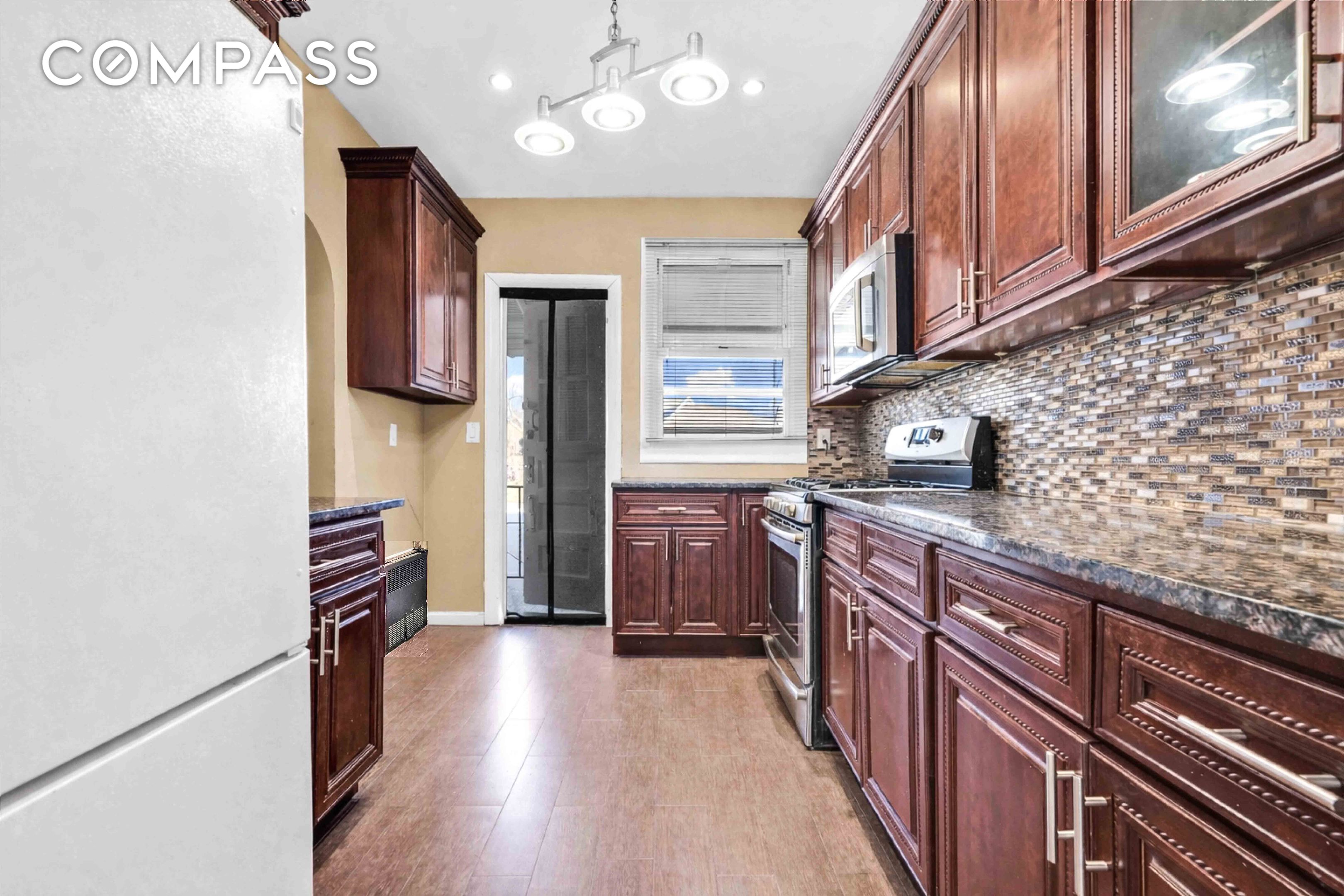 #15 photo, 5401 Clarendon Road, 브루클린 East Flatbush , NY 11203