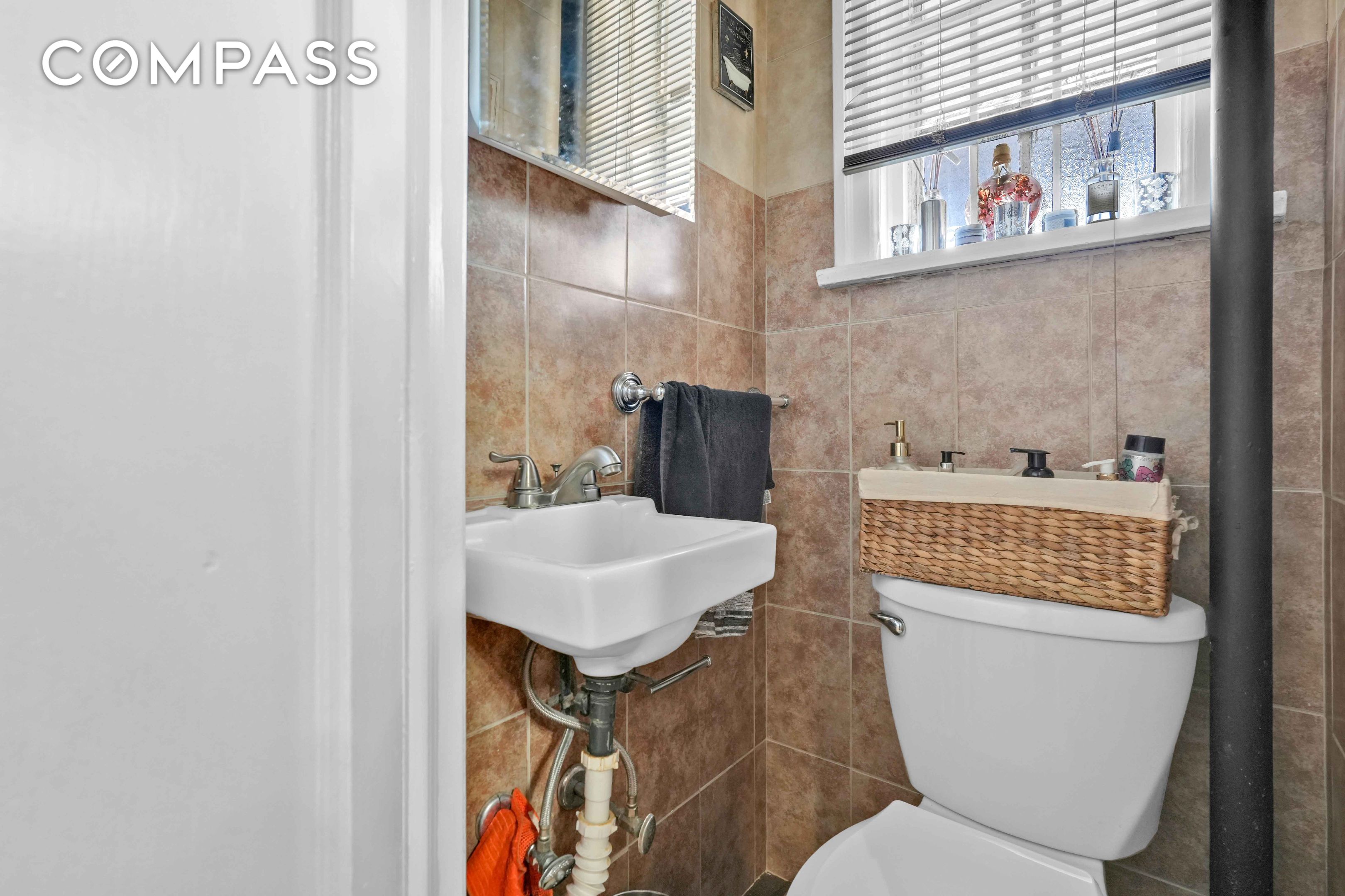 #18 photo, 5401 Clarendon Road, 브루클린 East Flatbush , NY 11203