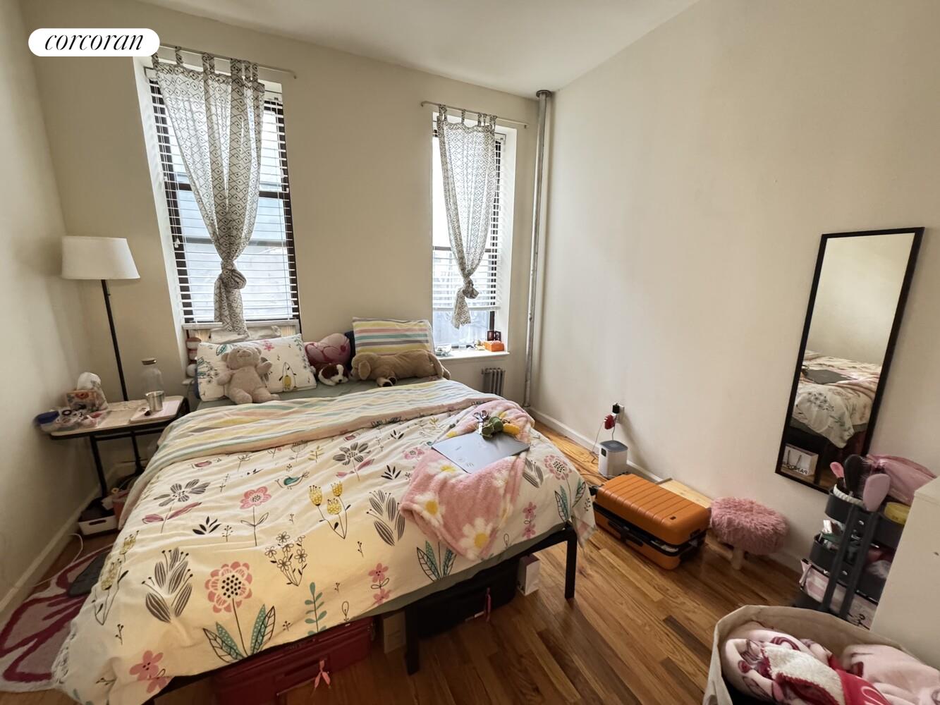 #5 photo, 309 W 47TH Street, Hell's Kitchen , NY 10036