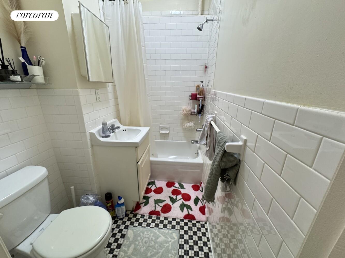 #7 photo, 309 W 47TH Street, Hell's Kitchen , NY 10036