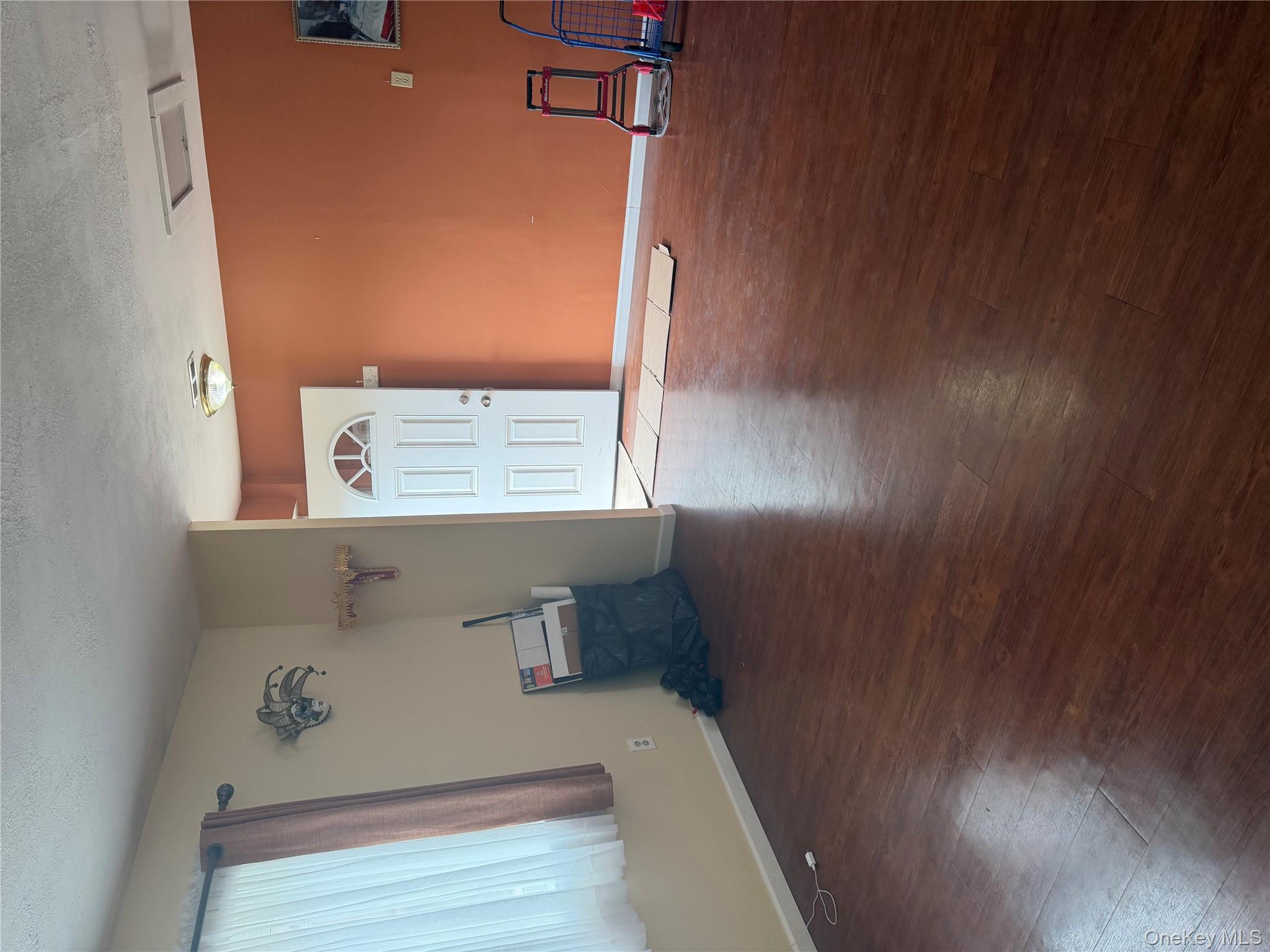 #2 photo, 92 Gauguin Court, सफ़ोक काउंटी Middle Island , NY 11953