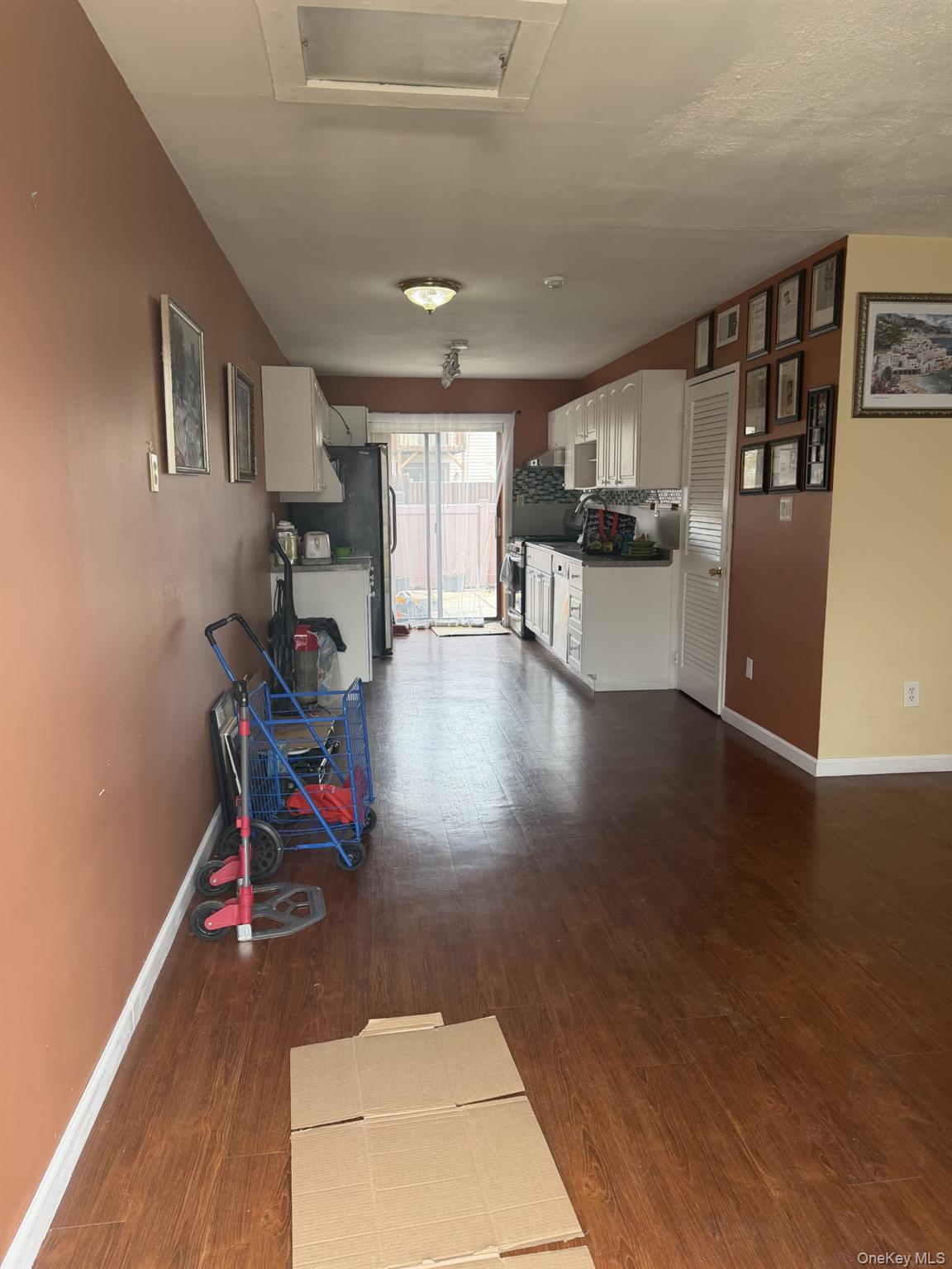 #3 photo, 92 Gauguin Court, सफ़ोक काउंटी Middle Island , NY 11953