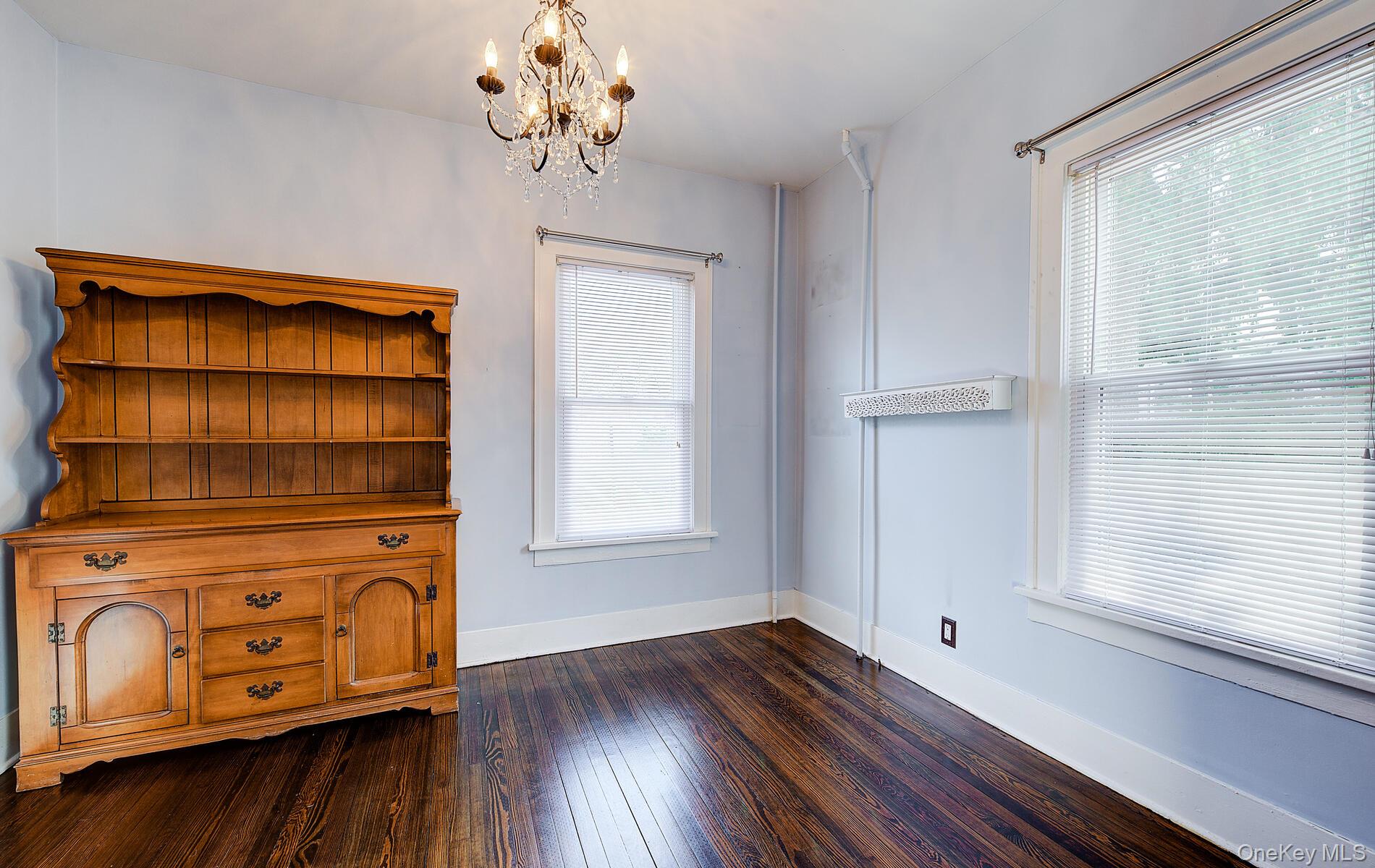 #11 photo, 256 Nassau Road, Huntington , NY 11743