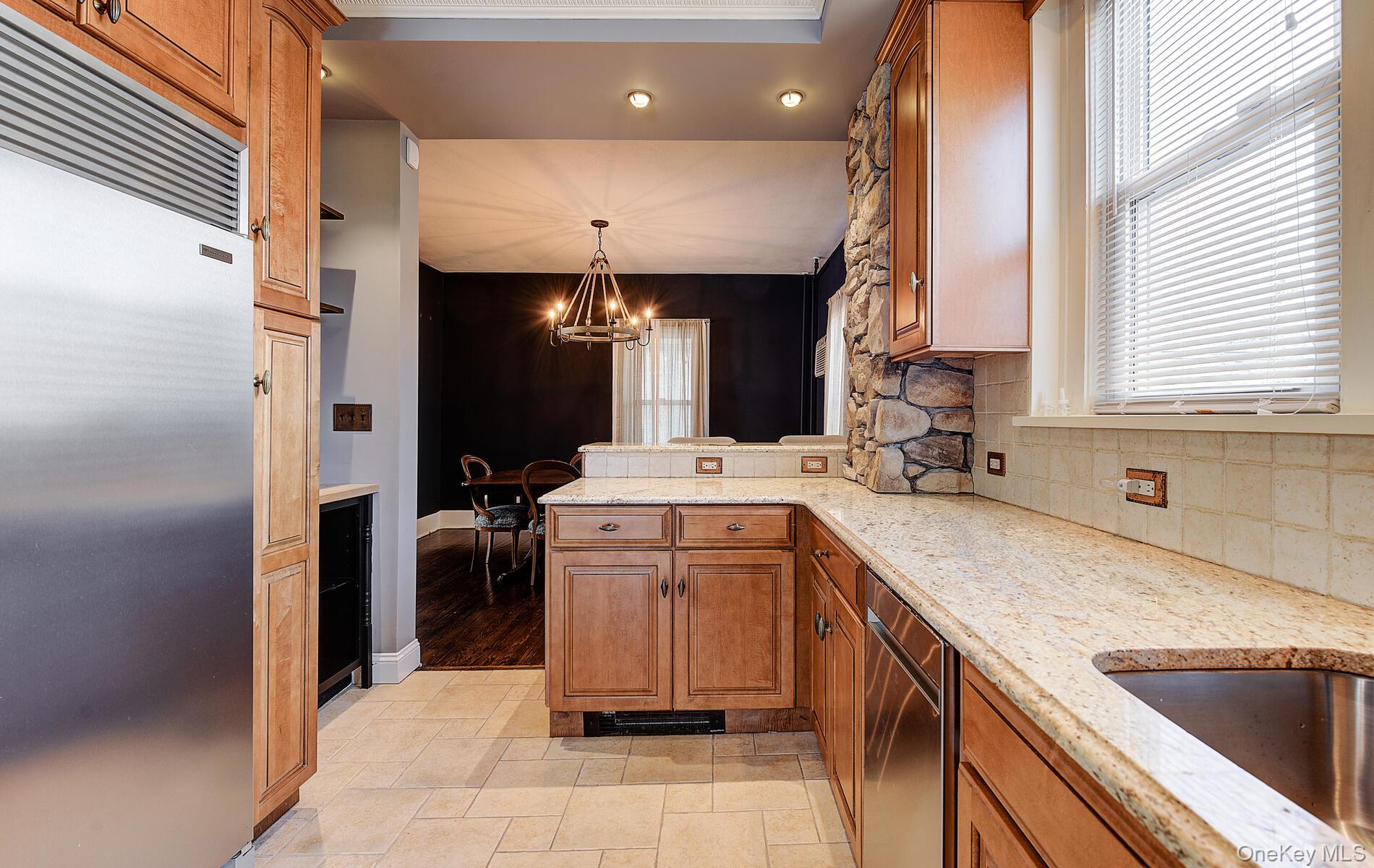 #13 photo, 256 Nassau Road, Huntington , NY 11743