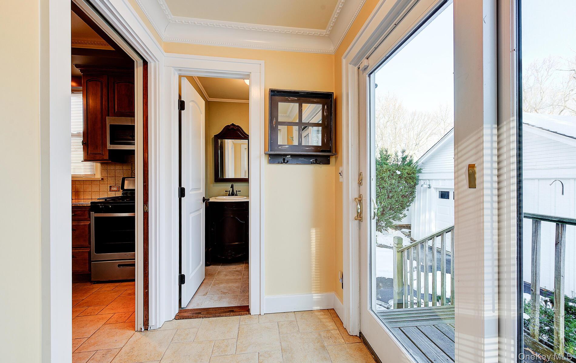 #16 photo, 256 Nassau Road, Huntington , NY 11743