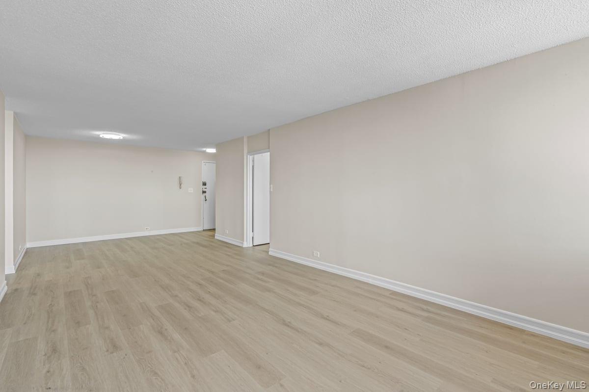 #11 photo, 152-18 Union Turnpike, Flushing , NY 11367