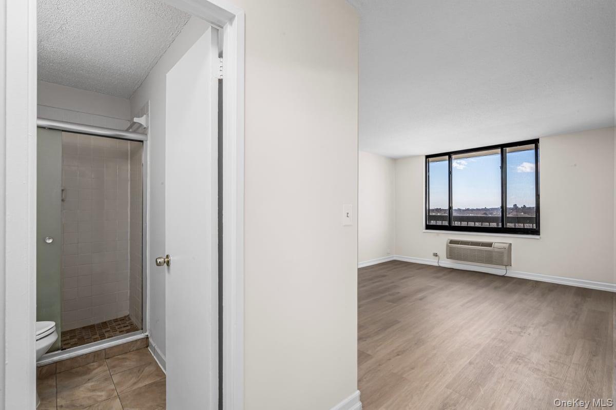 #16 photo, 152-18 Union Turnpike, Flushing , NY 11367