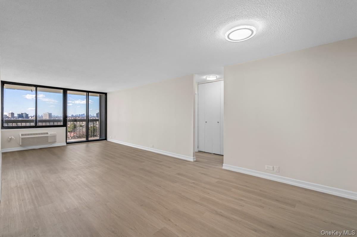 #5 photo, 152-18 Union Turnpike, Flushing , NY 11367