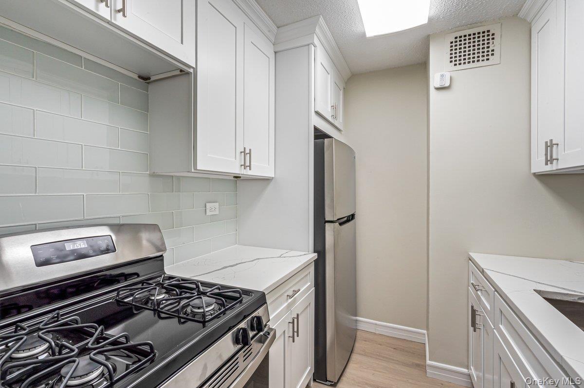 #8 photo, 152-18 Union Turnpike, Flushing , NY 11367