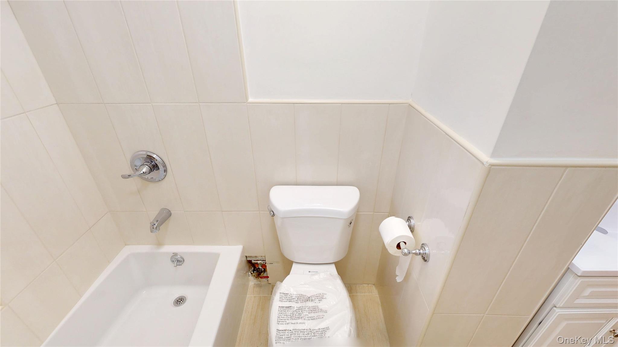 #3 photo, 954 Manhattan Avenue, ब्रुकलीन Brooklyn , NY 11222