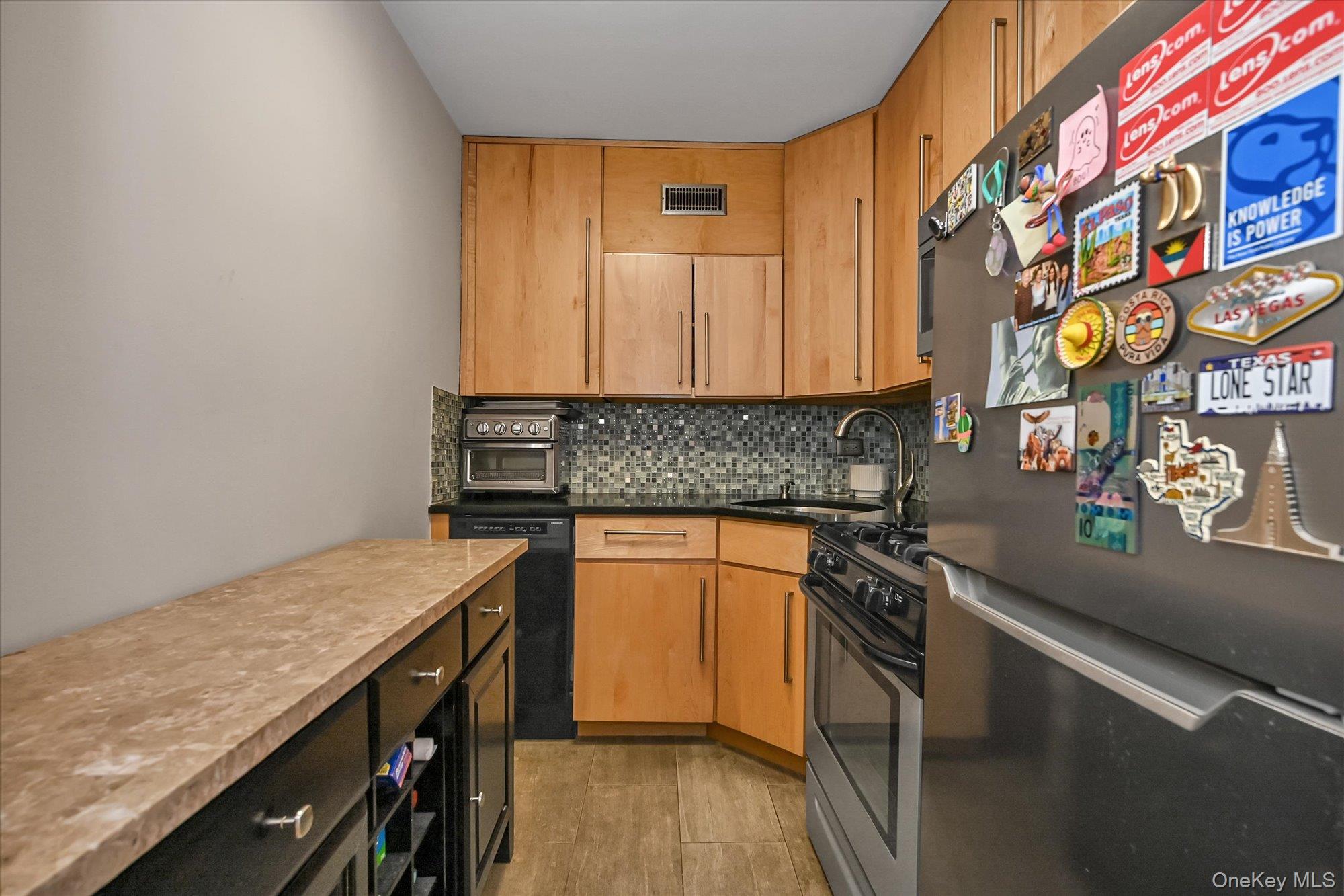 #8 photo, 6636 Yellowstone Boulevard, Forest Hills , NY 11375