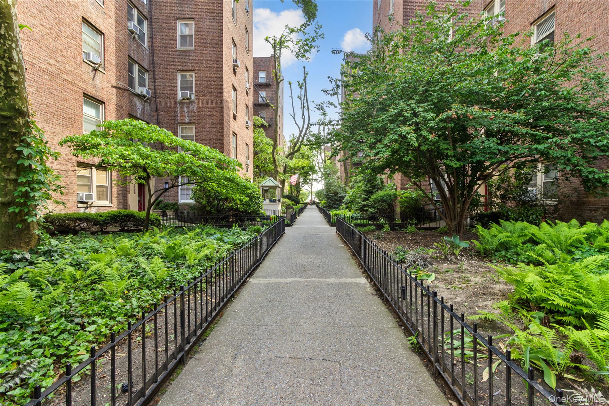 #1 photo, 4842 44th Street, كوينز Woodside , NY 11377