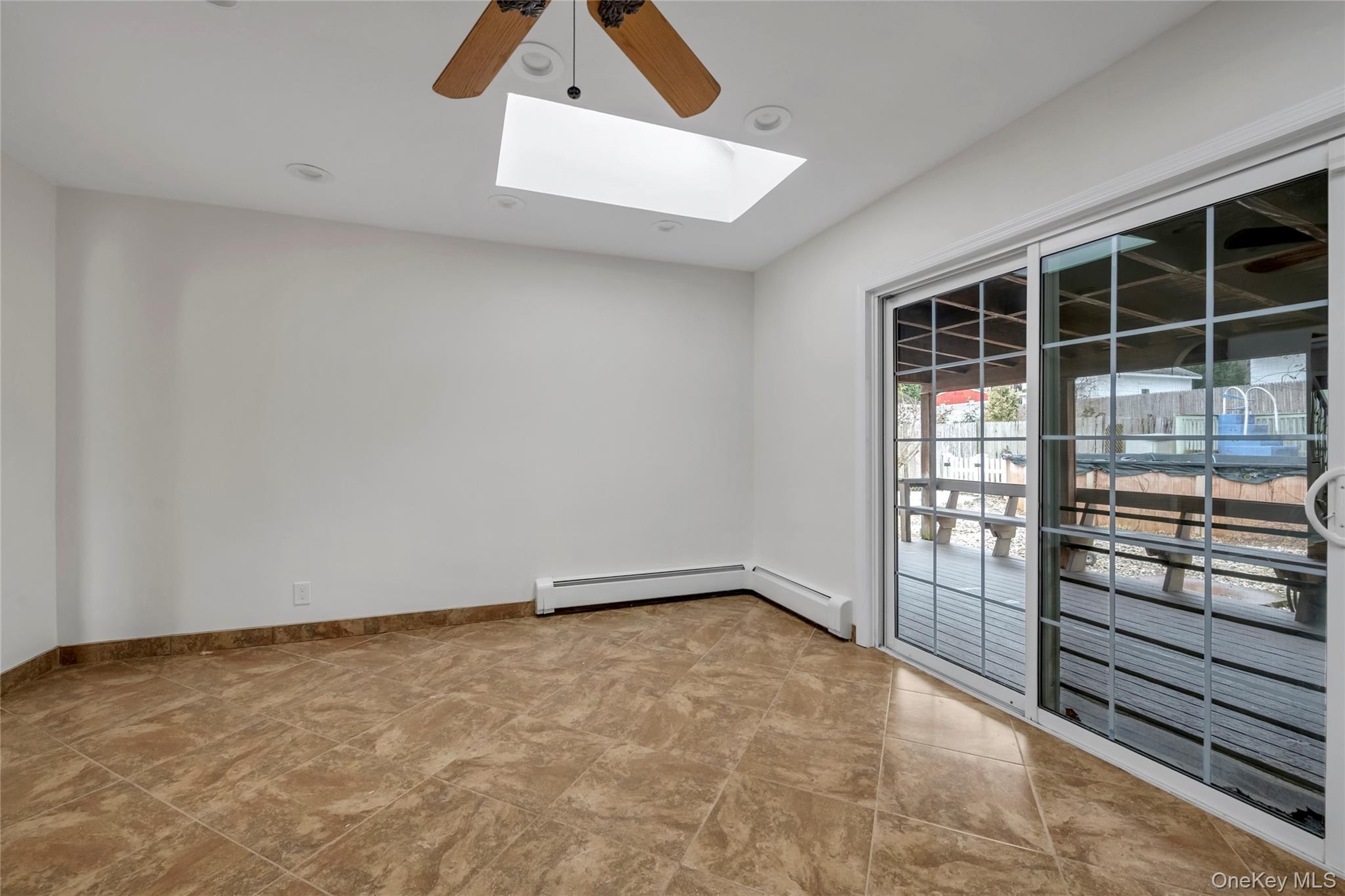 #4 photo, 29 Glen Cove Drive, ناسو Glen Head , NY 11545