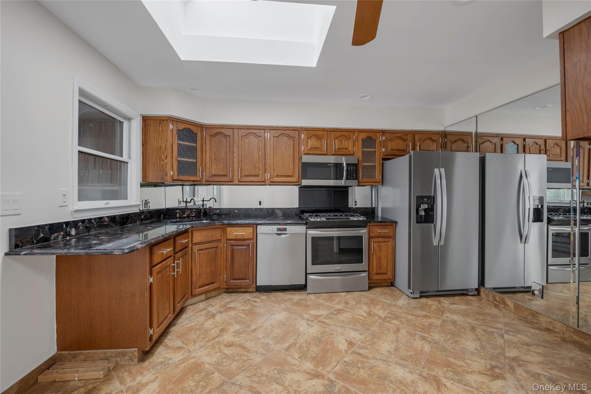 #6 photo, 29 Glen Cove Drive, ناسو Glen Head , NY 11545