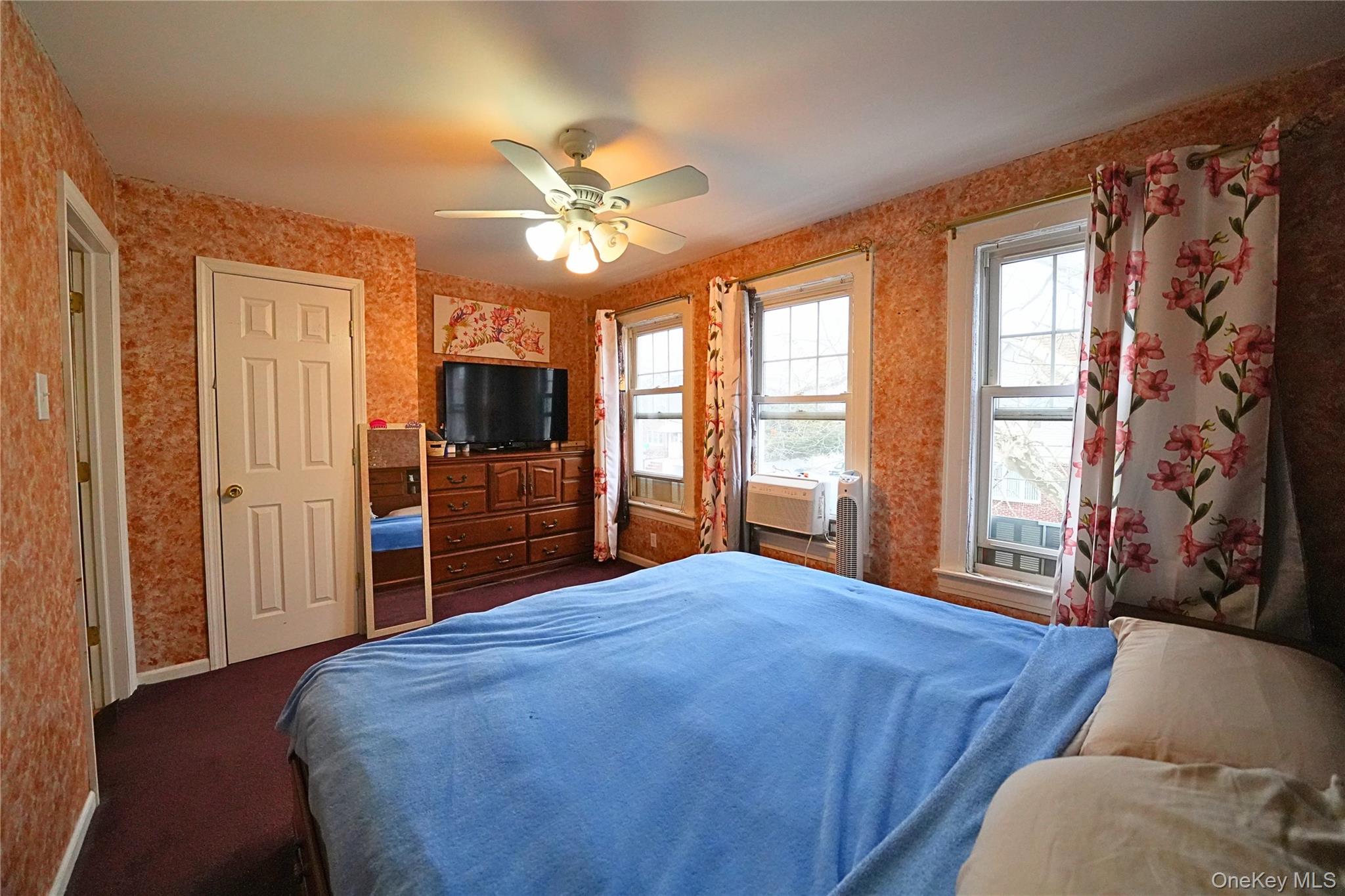 #13 photo, 6204 62nd Road, Middle Village , NY 11379