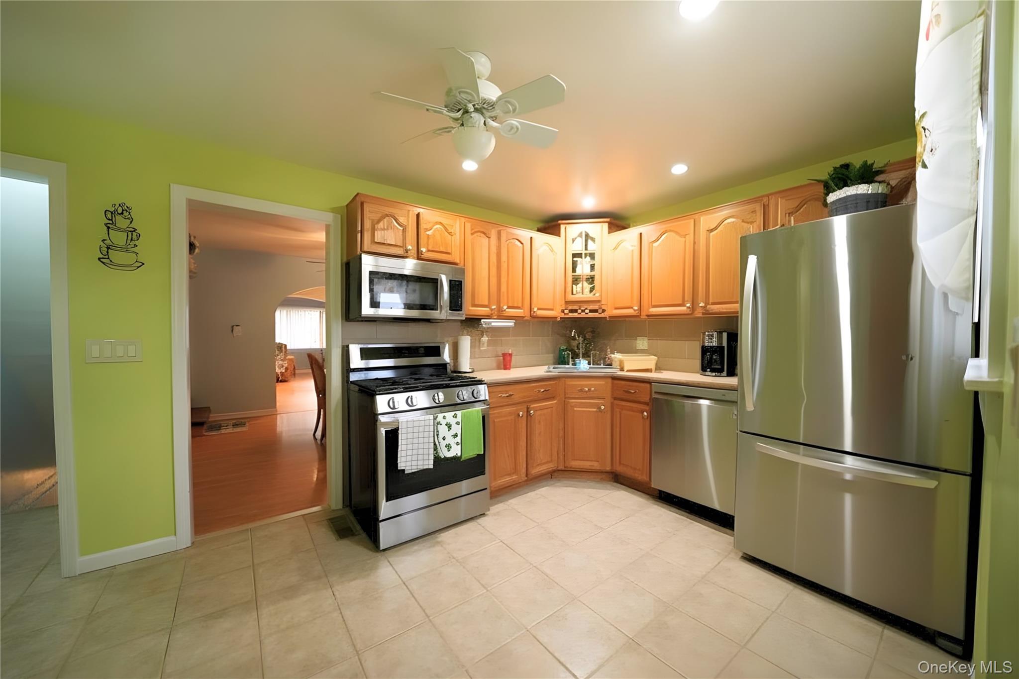 #7 photo, 6204 62nd Road, Middle Village , NY 11379