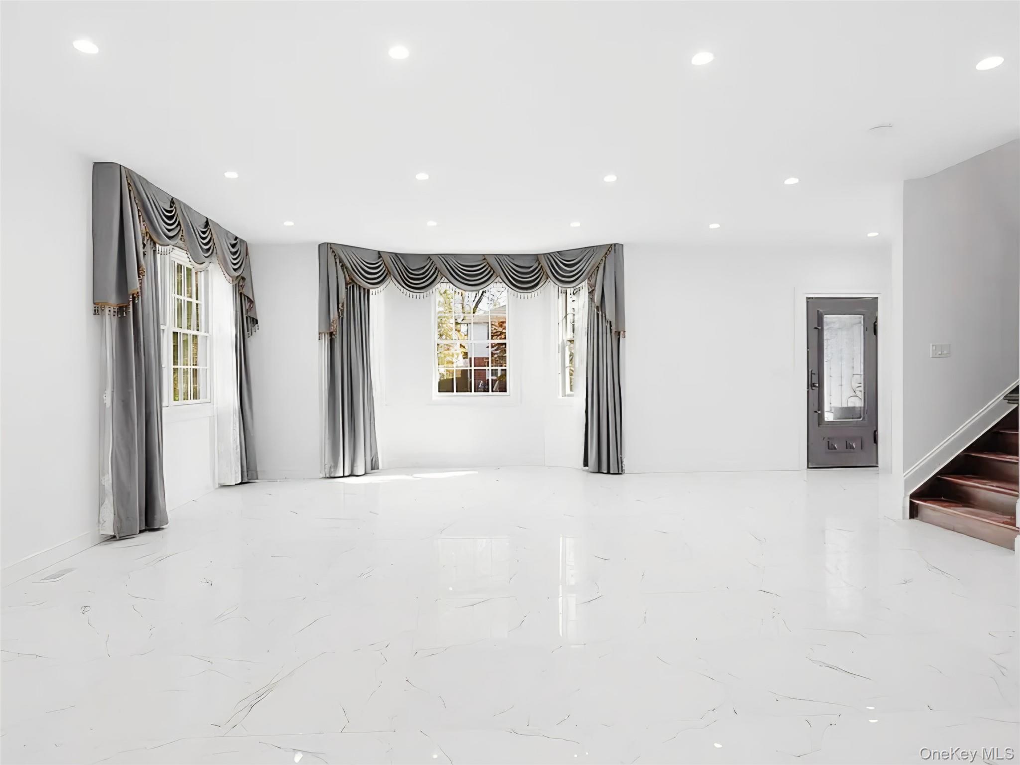 #12 photo, 56 Jackson Avenue, Mineola , NY 11501