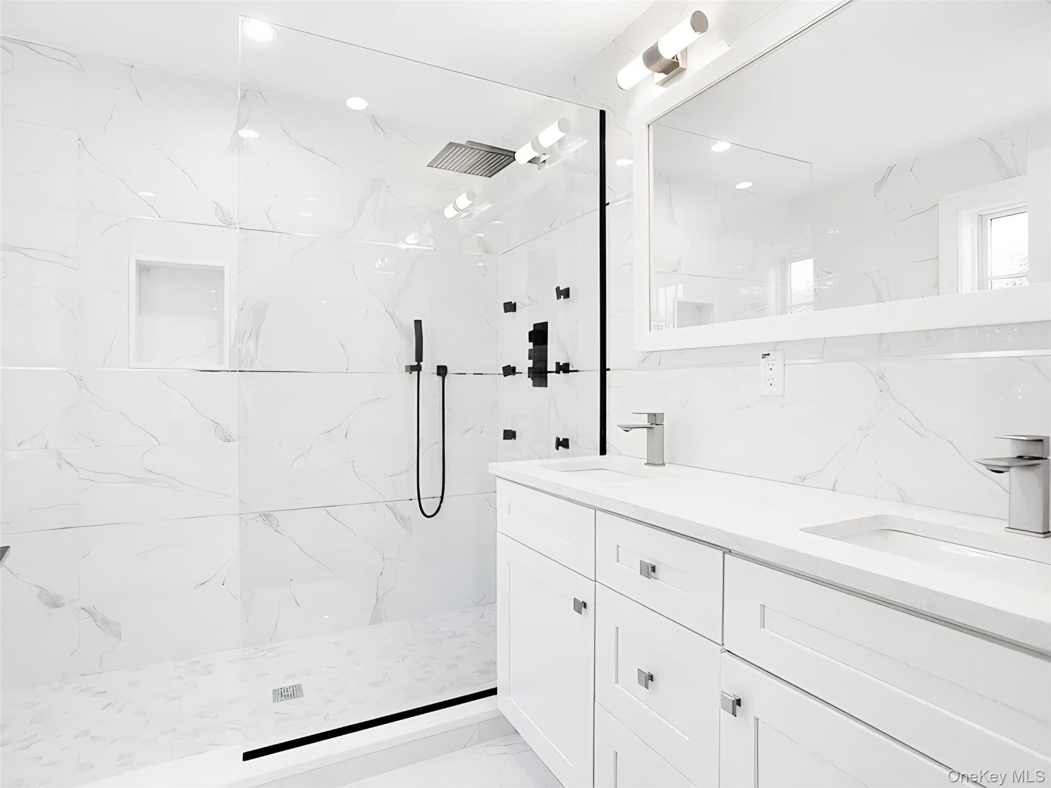 #17 photo, 56 Jackson Avenue, Mineola , NY 11501