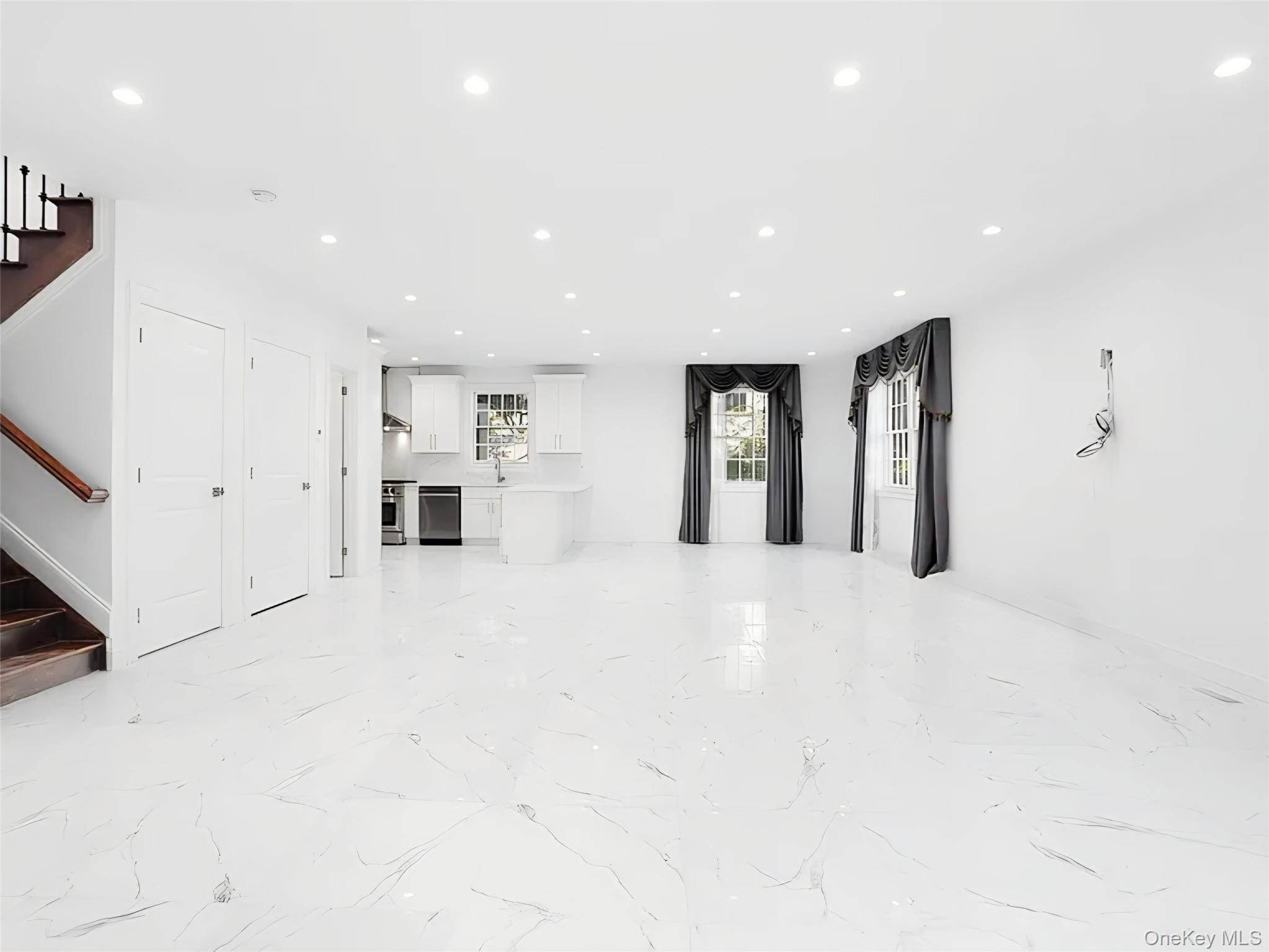 #5 photo, 56 Jackson Avenue, Mineola , NY 11501