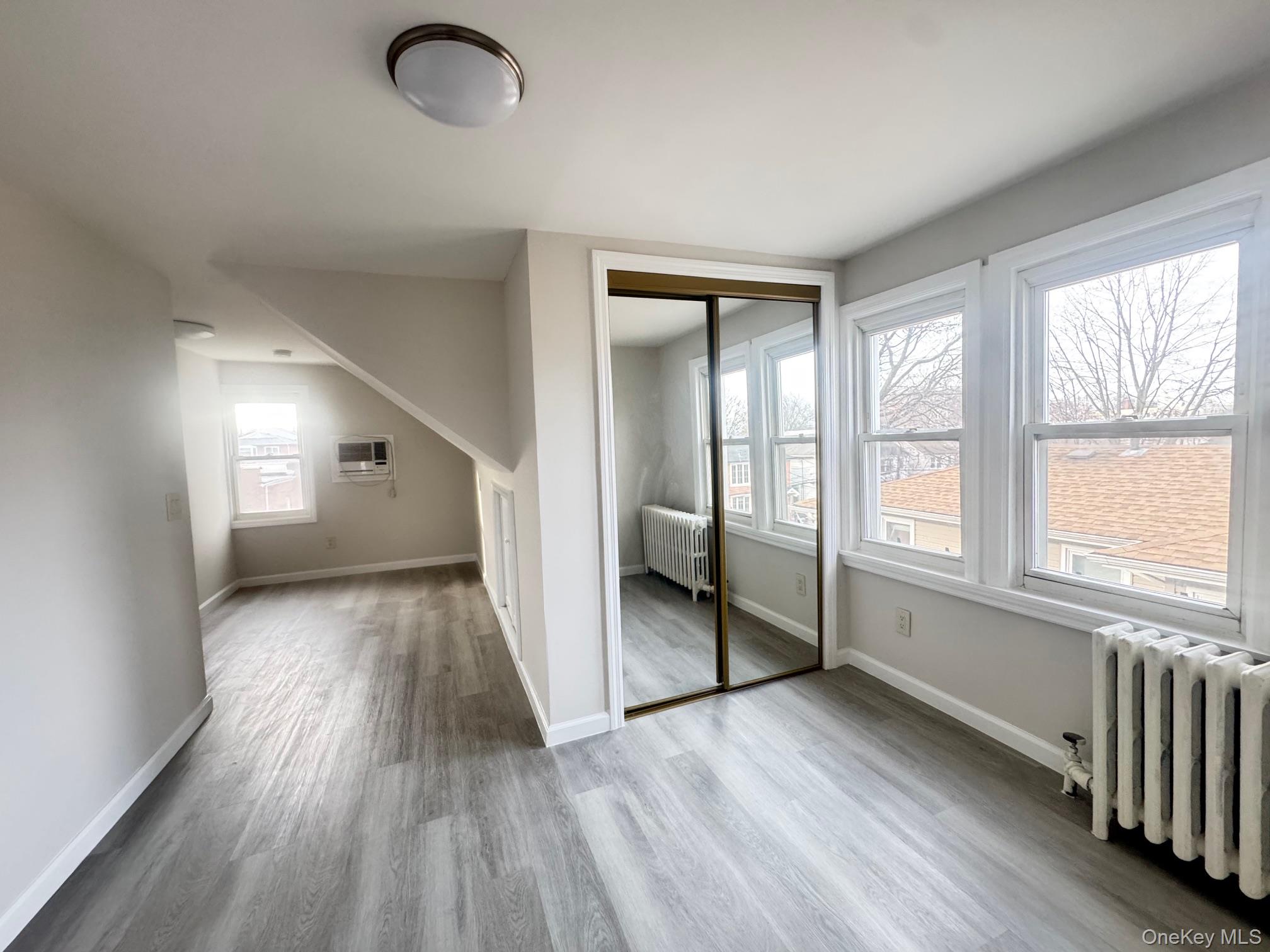 #13 photo, 164-36 77th Road, كوينز Fresh Meadows , NY 11366