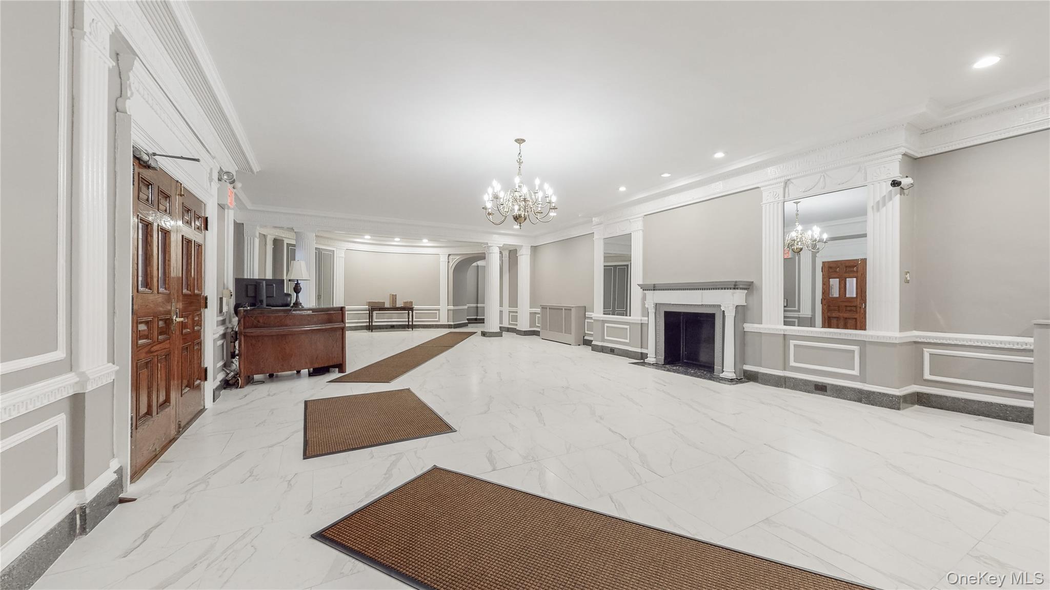 #15 photo, 118-11 84th Avenue, קווינס Kew Gardens , NY 11415