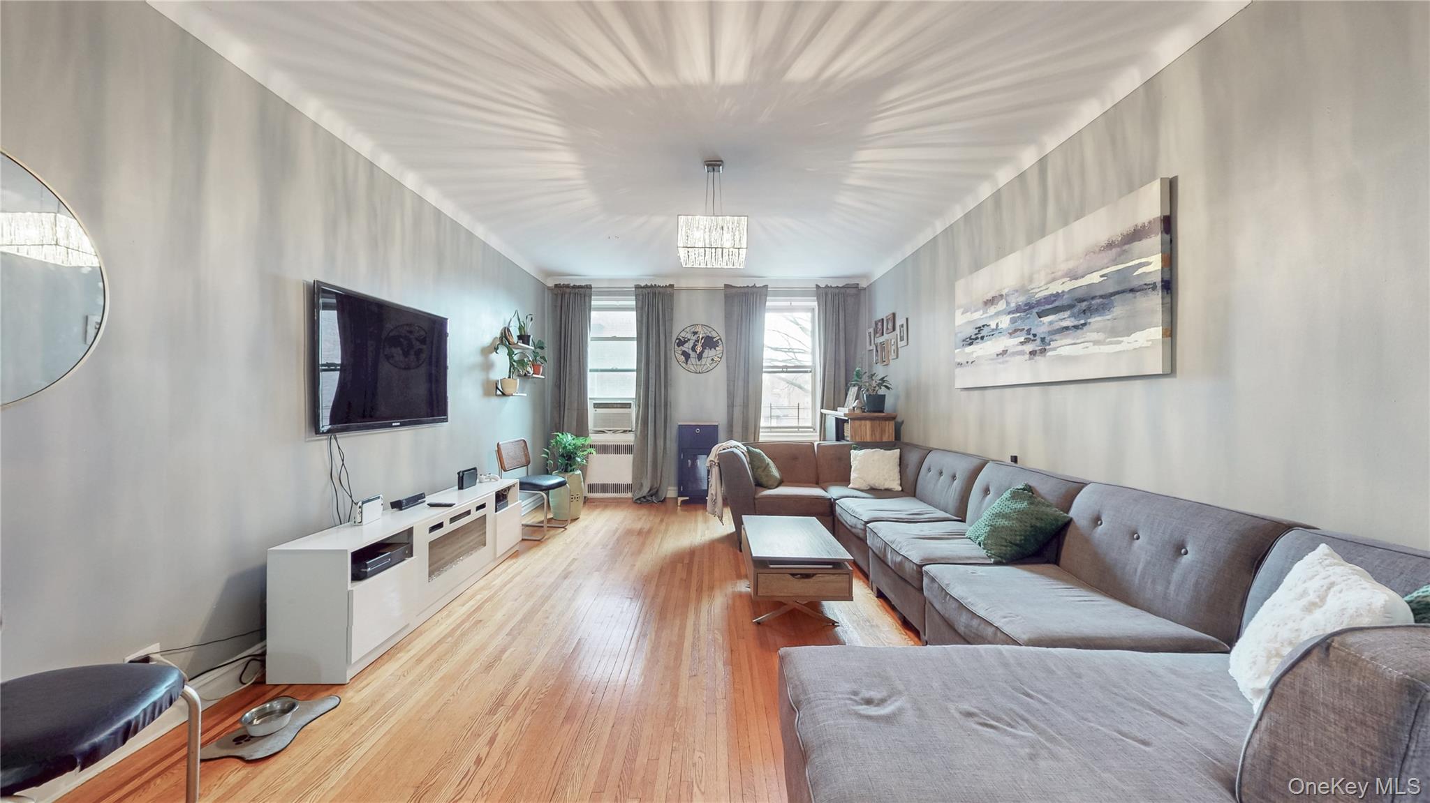 #5 photo, 118-11 84th Avenue, קווינס Kew Gardens , NY 11415