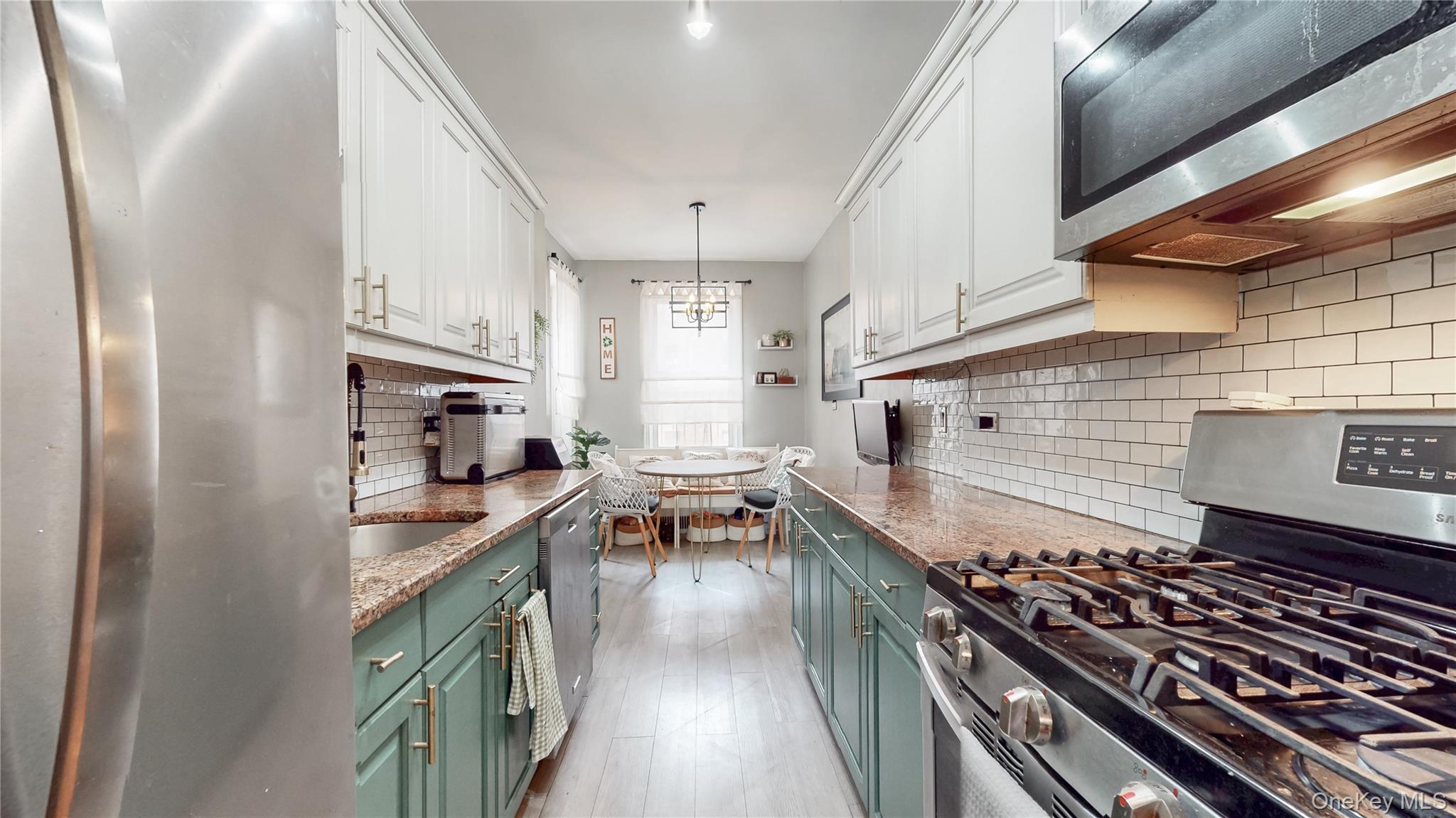 #9 photo, 118-11 84th Avenue, קווינס Kew Gardens , NY 11415