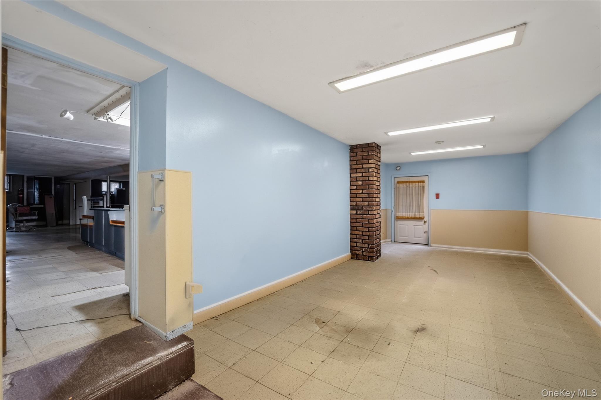 #18 photo, 29 Main Avenue, সাফোক কাউন্টি Centereach , NY 11720