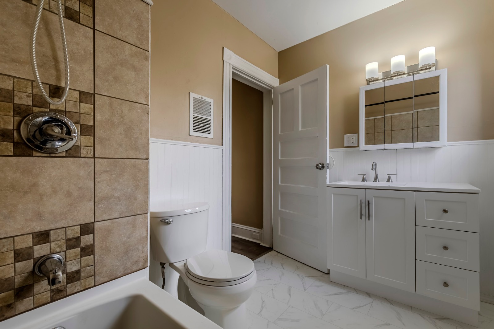 #44 photo, 173 E Clark St, Ilion , NY 13357