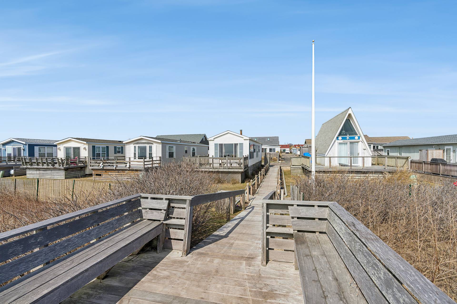 #5 photo, 100 Deforest Road, #6, सफ़ोक काउंटी Montauk , NY 11954