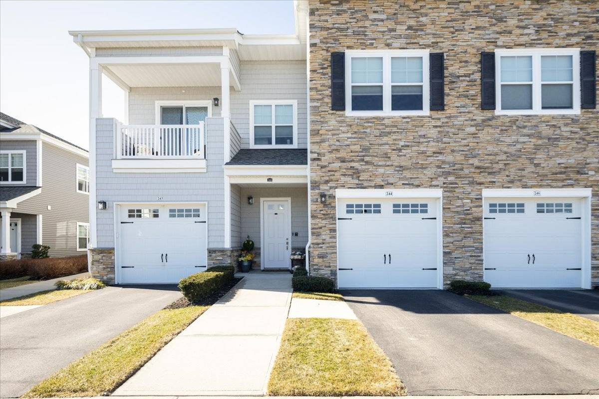 #1 photo, 244 FALL COURT, Саффолк ‖ East Northport , NY 11731