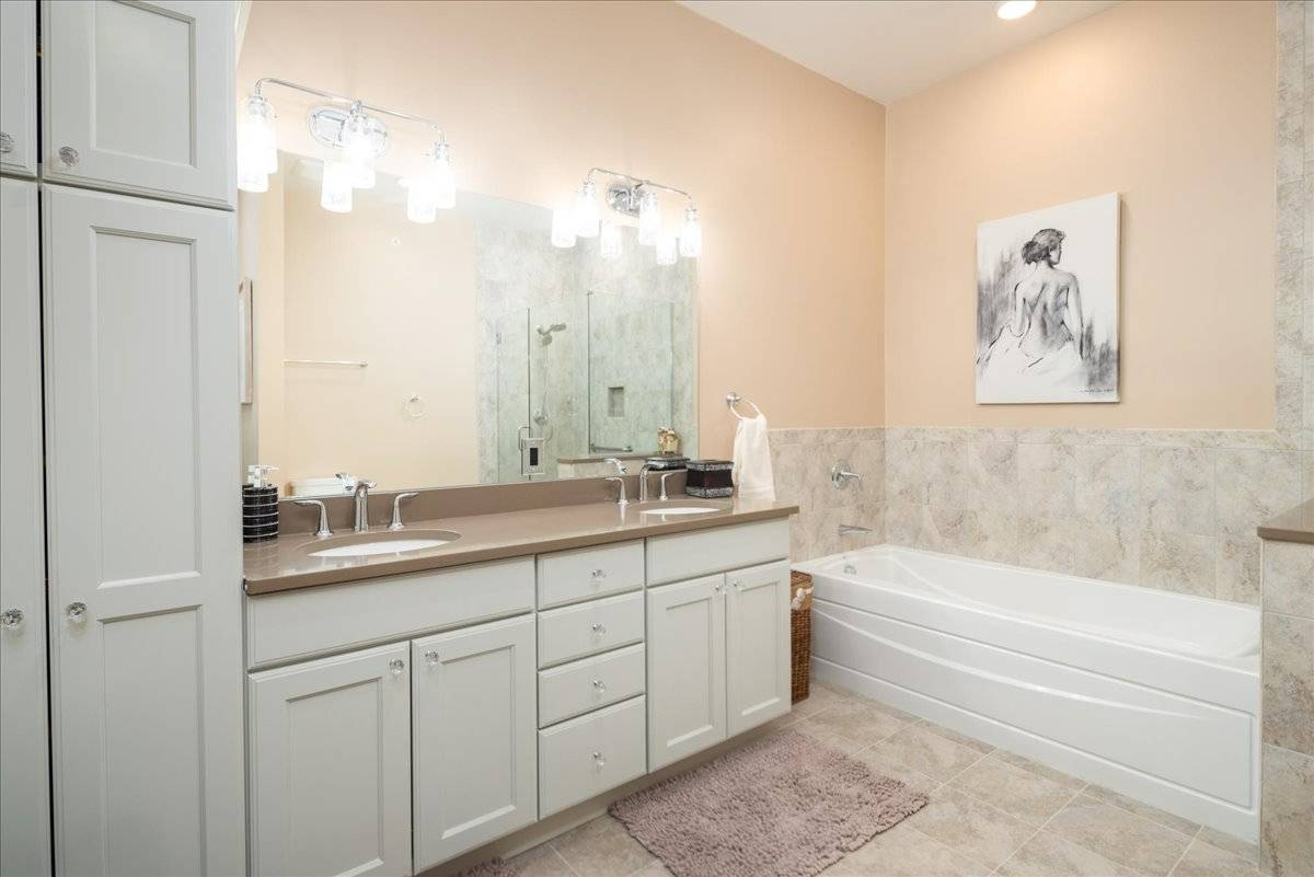 #23 photo, 244 FALL COURT, Саффолк ‖ East Northport , NY 11731