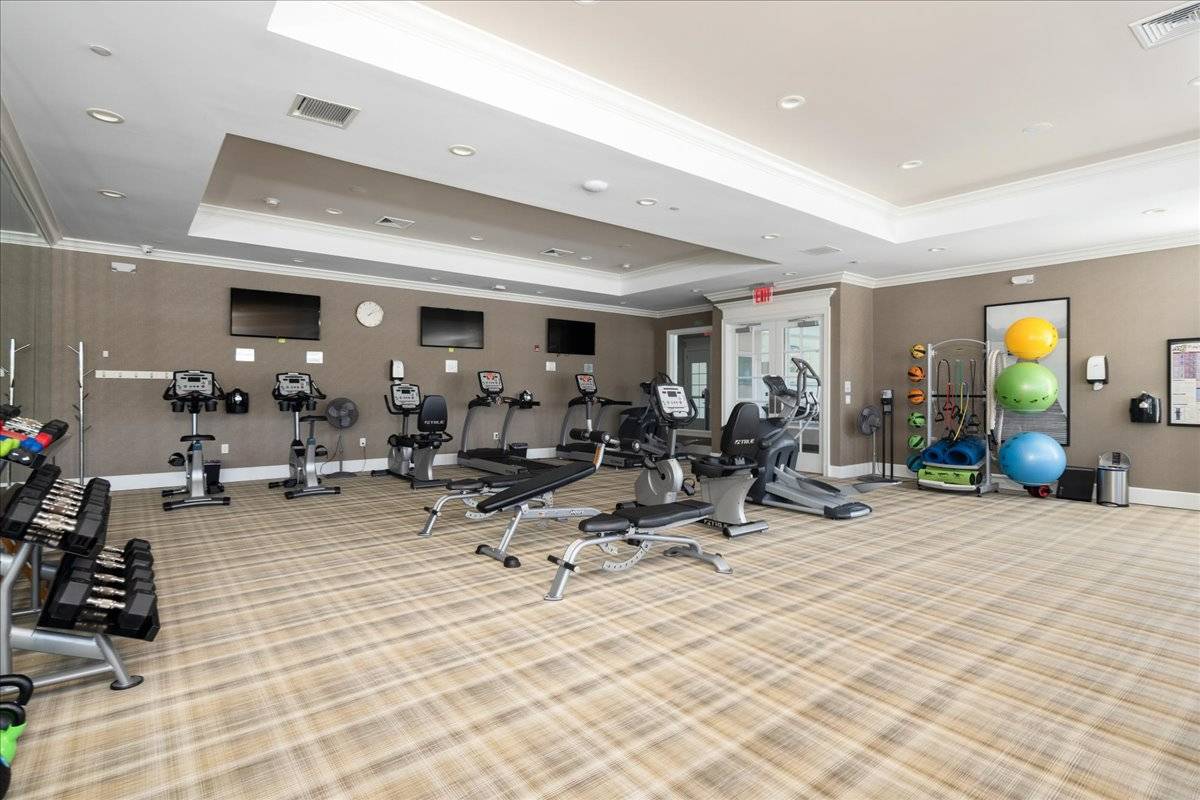 #31 photo, 244 FALL COURT, Саффолк ‖ East Northport , NY 11731