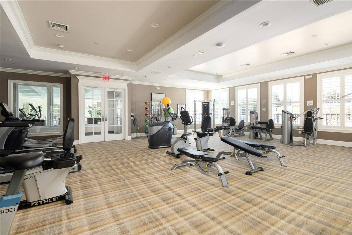 #32 photo, 244 FALL COURT, Саффолк ‖ East Northport , NY 11731