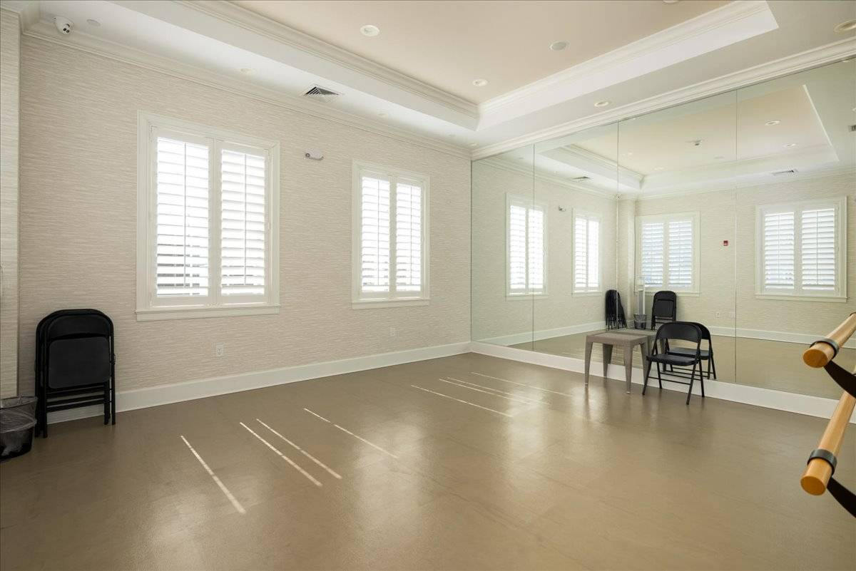 #33 photo, 244 FALL COURT, Саффолк ‖ East Northport , NY 11731