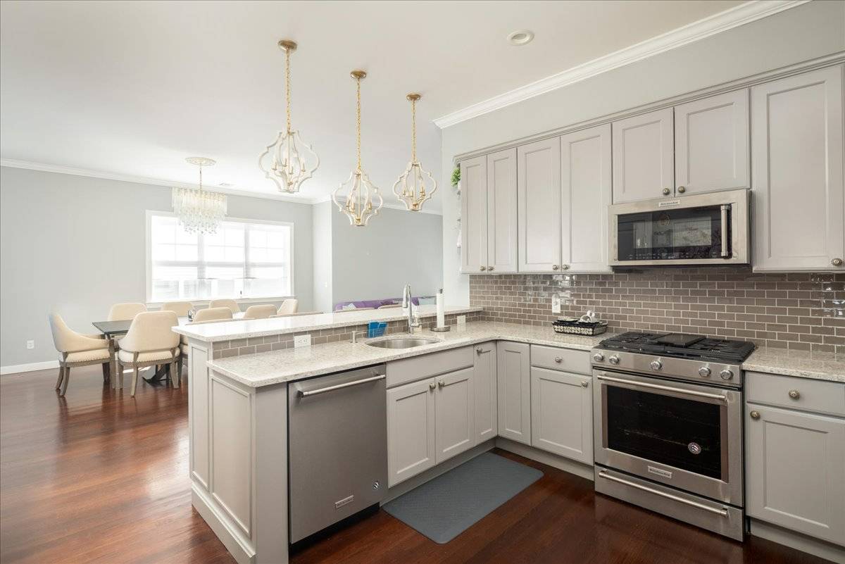 #7 photo, 244 FALL COURT, Саффолк ‖ East Northport , NY 11731