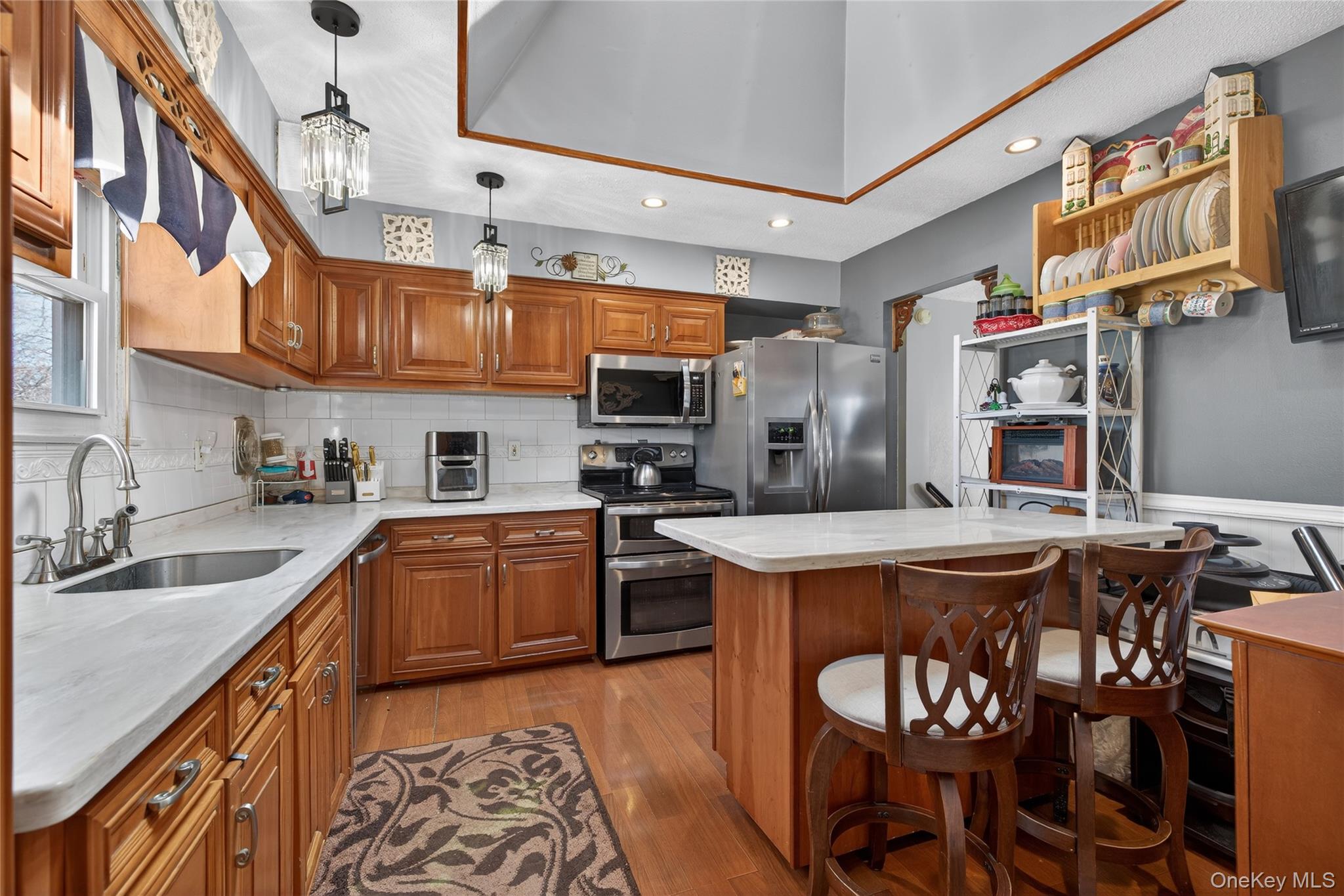 #8 photo, 379 Washington Avenue, ناسو Roosevelt , NY 11575