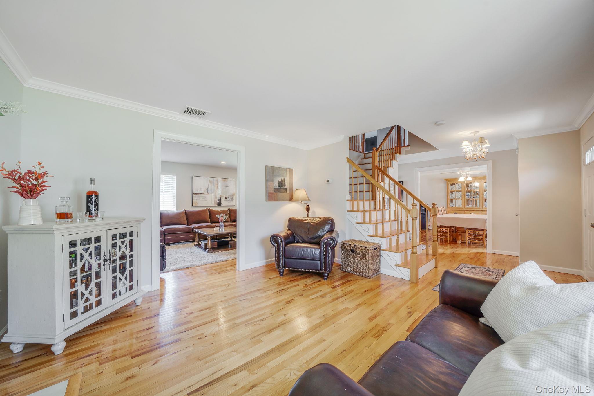 #5 photo, 22 Northumberland Drive, সাফোক কাউন্টি Shoreham , NY 11786