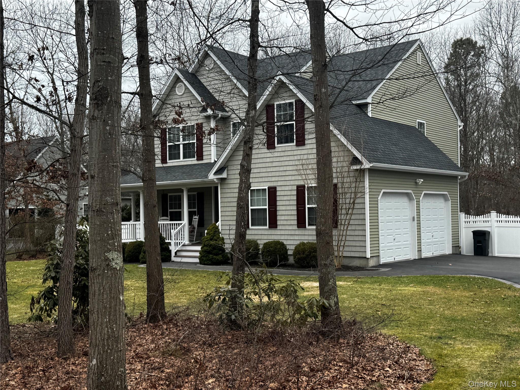 #1 photo, 186 Bernstein Boulevard, Center Moriches , NY 11934