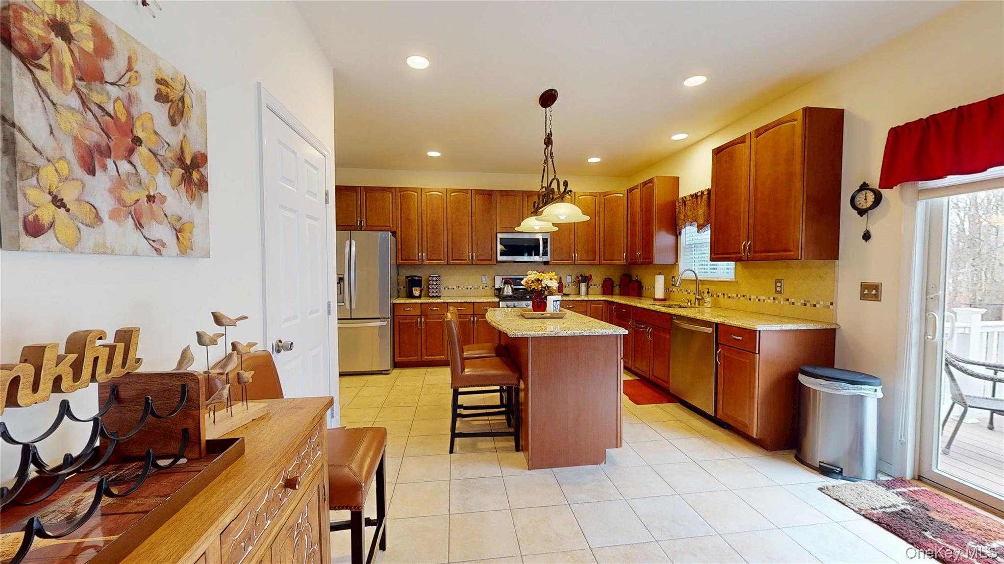 #6 photo, 186 Bernstein Boulevard, সাফোক কাউন্টি Center Moriches , NY 11934